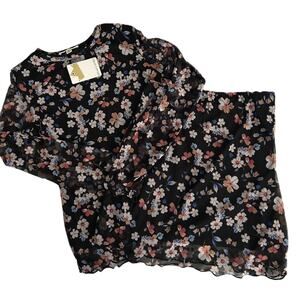 NWT Crown of Hearts Long Sleeve Girl’s 2pc Black Floral Skirt Set-Medium